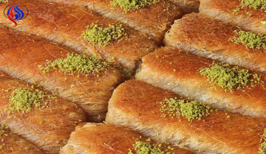 الأصل التاريخي لـ الكنافة.. درة الحلوى الرمضانية