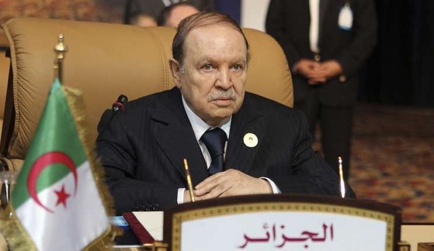 الرئيس الجزائري يهنىء ملك المغرب بشهر رمضان