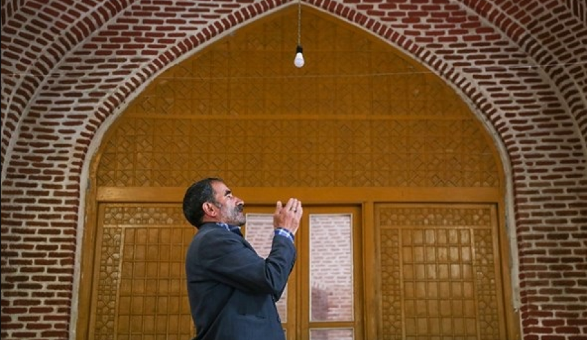المساجد في سوق مدينة تبریز شمال غرب ايران في شهر رمضان المبارك