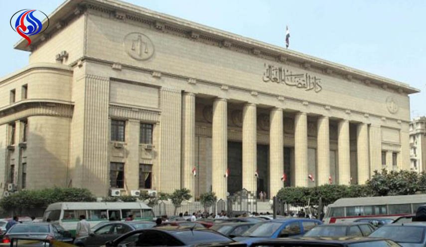 محكمة مصرية تقضي بالسجن المؤبد لـ5 فلسطينيين.. والسبب؟!