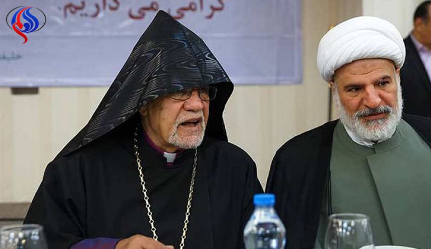 مطران الأرمن في طهران: اميركا عاجزة عن مواجهة اتحاد الشعب الايراني