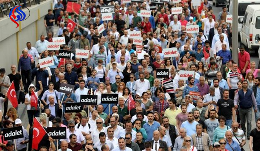 تظاهرات في وسط اسطنبول ... اليكم التفاصيل!