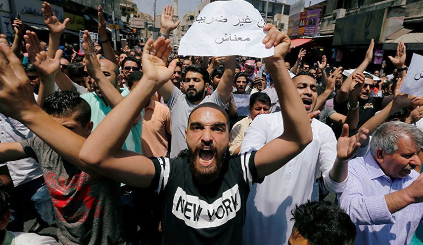 ادامه تظاهرات در اردن برای برکناری نخست‌وزیر

