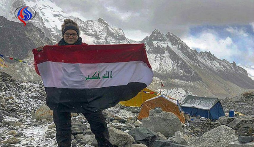 أول متسلقة عراقية تقترب من قمة ايفيريست!