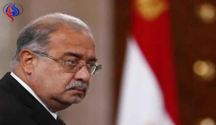 أسماء الوزراء الذين سوف يخرجون من حكومة شريف إسماعيل