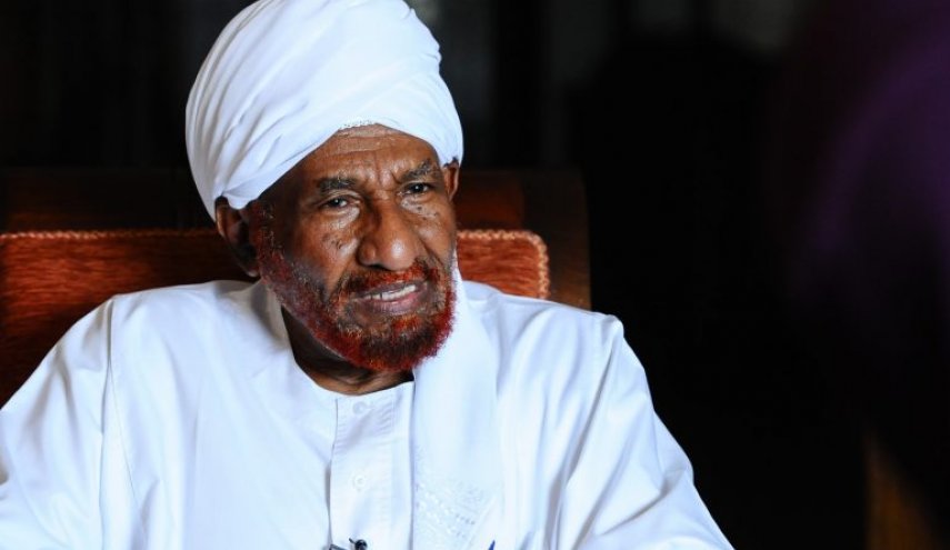 الصادق المهدي يتهم مصر بمنعه من الدخول 