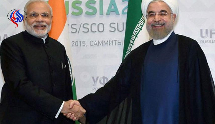 روحانی با نخست وزیر هند در چین دیدار کرد