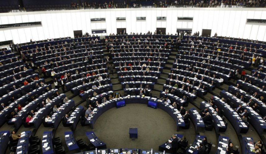 500 مترجم أضربوا عن العمل داخل البرلمان الأوروبي!