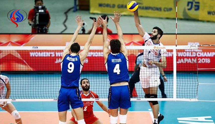 خانواده ها برای تماشای لیگ ملت های والیبال به آزادی می روند