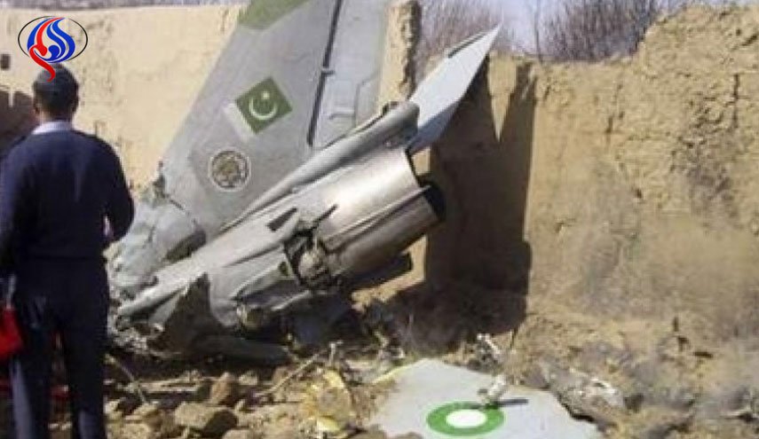 سقوط جنگنده در پیشاور پاکستان دو کشته برجا گذاشت