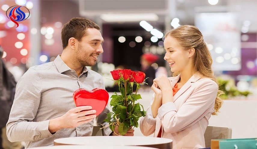 كيف يمكن للرجل نيل إعجاب المرأة؟
