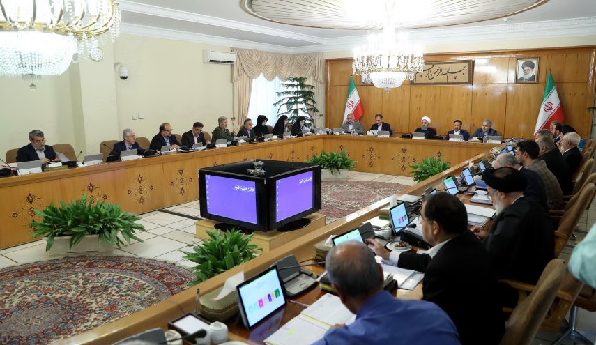 گزارش های سازمان اداری و استخدامی کشور و وزارت صنعت، معدن و تجارت بررسی شد