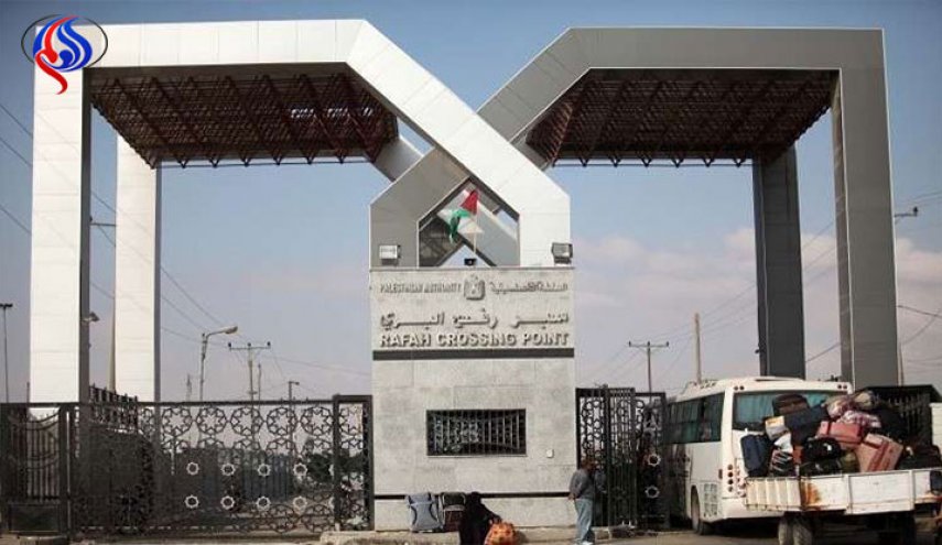 السلطات المصرية تعيد فتح معبر رفح 