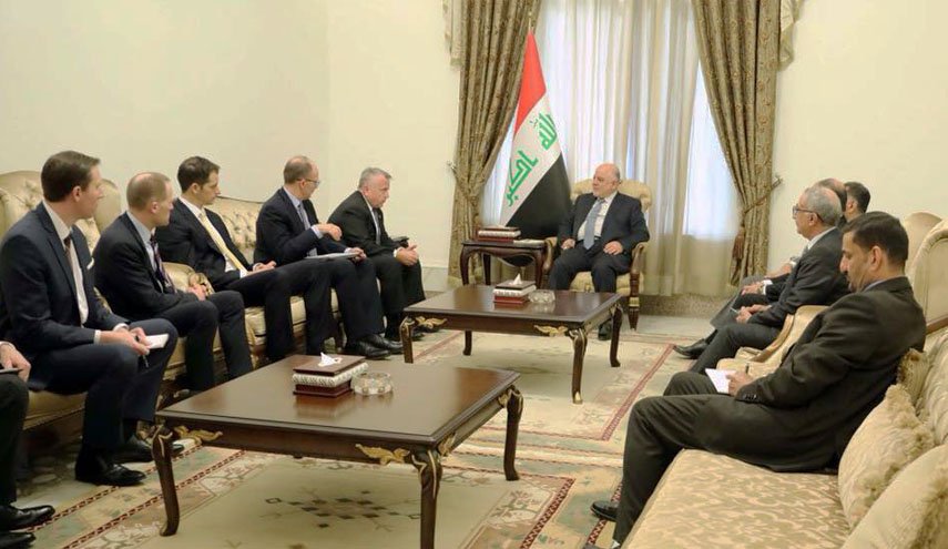 العبادي يبحث تخفيض عدد المستشارين الأمريكيين في العراق