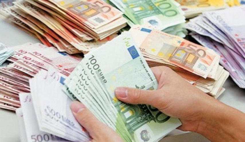 رسميا .. السوق الثانوي للعملات الاجنبية يبدأ اعماله في ايران