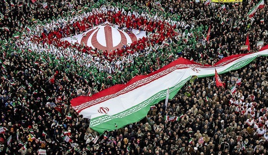 دلوني على شيء أنتقد به إيران !
