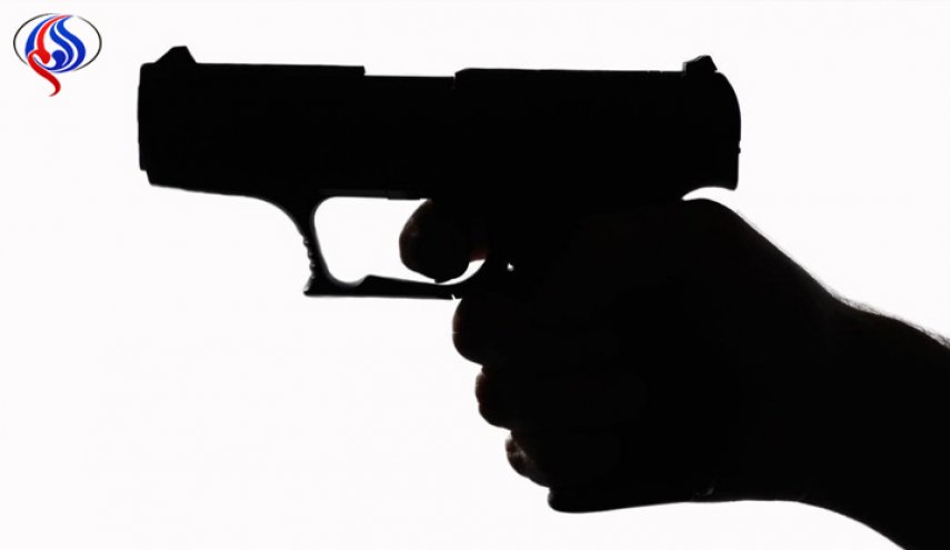 اعتقال أردنية أشهرت مسدسا بوجه قاضٍ داخل محكمة