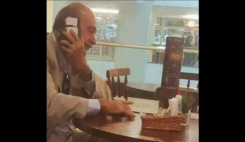 صورة لـعمر سليمان تثير جدلاً ومغردون: هو حي ولا ميت!