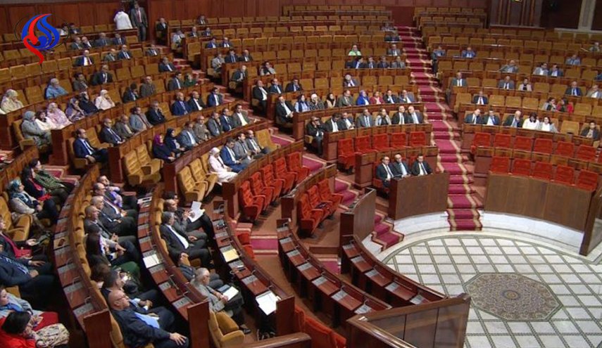 بالصور.. دعوات للتبرع بالمال 