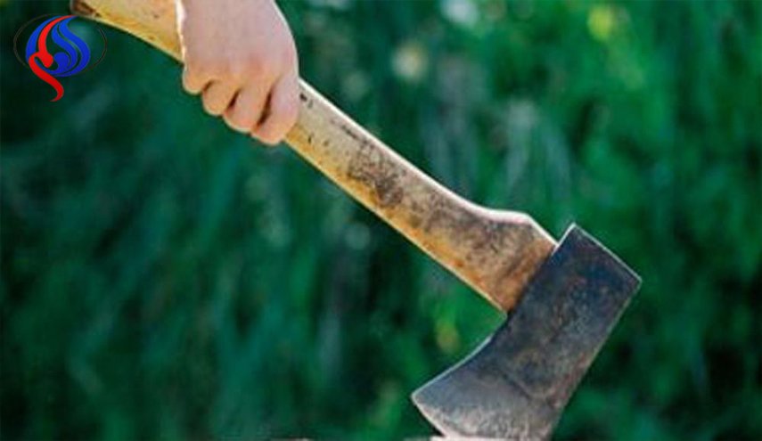روسية تضرب عنق طليقها بالفأس وتحوله لسماد!