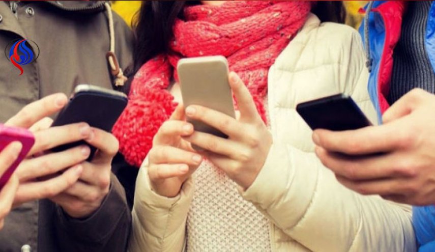 دراسة تكشف عن مخاطر جديدة للهواتف الذكية!!
