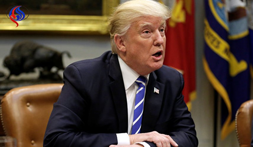 مكتب التحقيقات يكشف وثائق لمستشار سابق عمل لدى ترامب