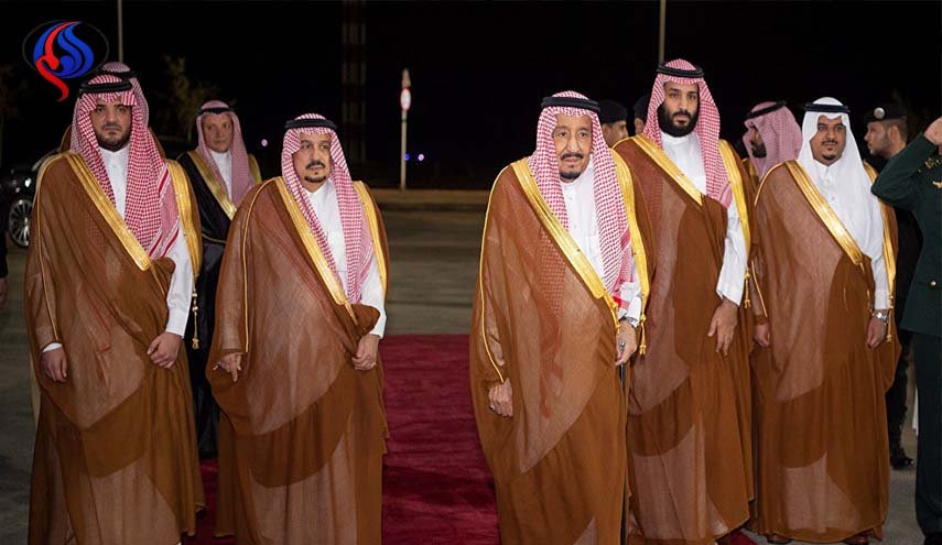 بحضور الأمراء والوزراء...لقاء مهم للملك سلمان في جدة 