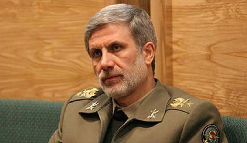 وزیر دفاع: نیروهای مسلح خود را موظف به حمایت از تولید ملی می‌دانند