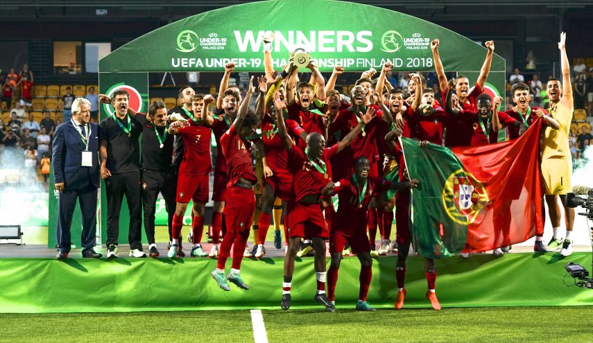 البرتغال تحرز اللقب بعد فوز مثير على إيطاليا 4-3