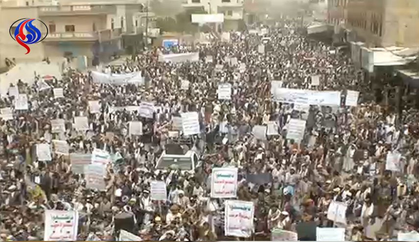 تظاهرات هزاران یمنی در صعده؛ «آبرویمان را با خون خود حفظ می‌کنیم»