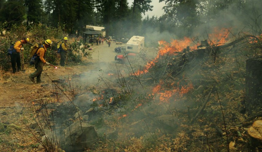 كاليفورنيا.. أميركا عاجزة عن إطفاء الحرائق واستراليا ونيوزيلندا تدخلان للمساعدة
