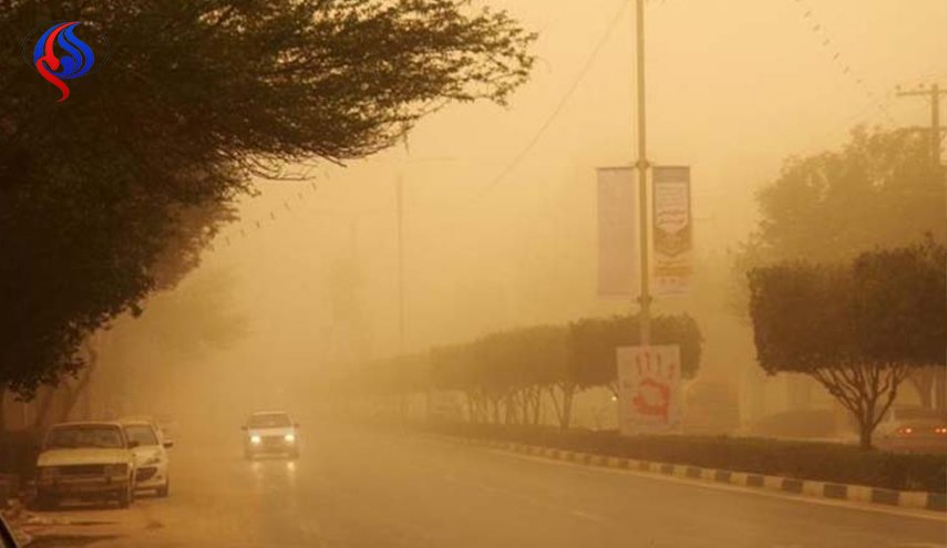 اصابة 243 شخصا بسبب العواصف الترابية غرب ايران