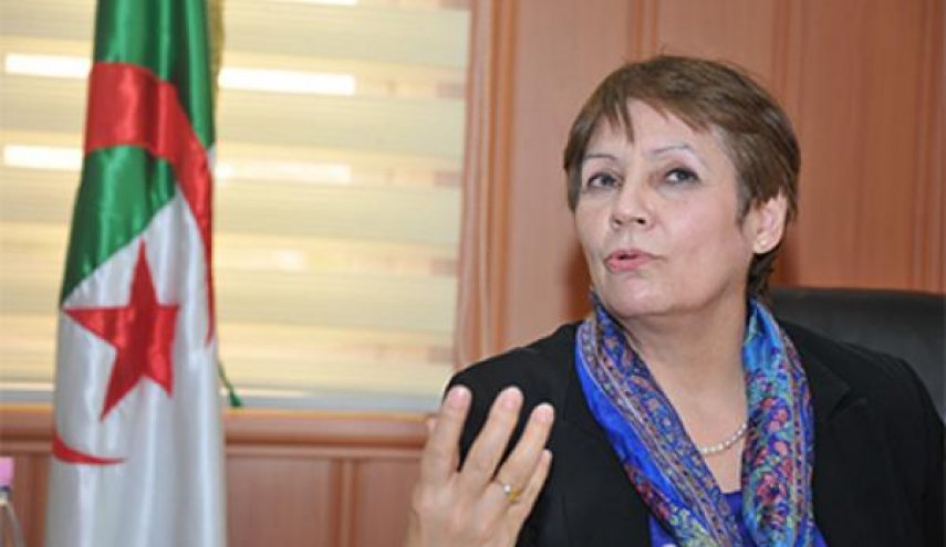 أساتذة جزائريون يتهمون وزير التربية بالعبث في الهوية الوطنية