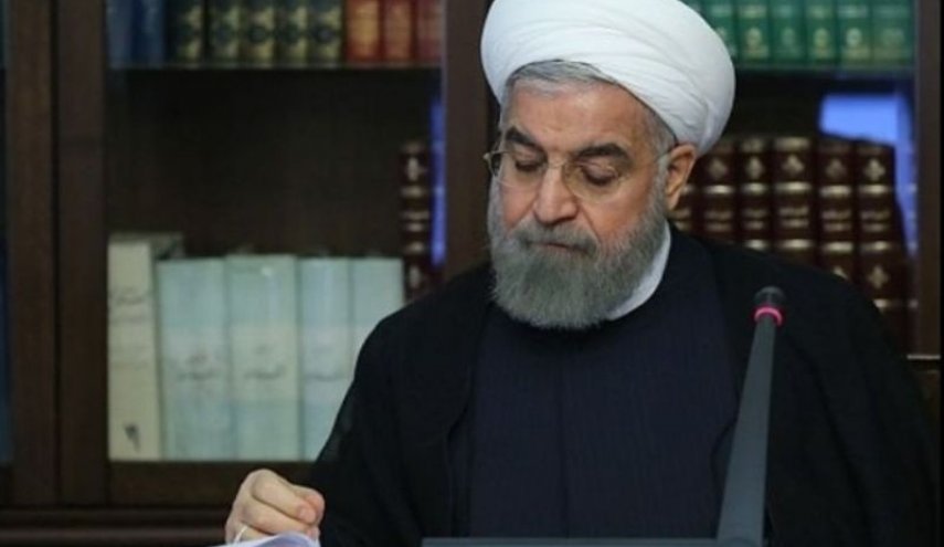 الرئيس روحاني يهنئ باليوم الوطني في سنغافورة
