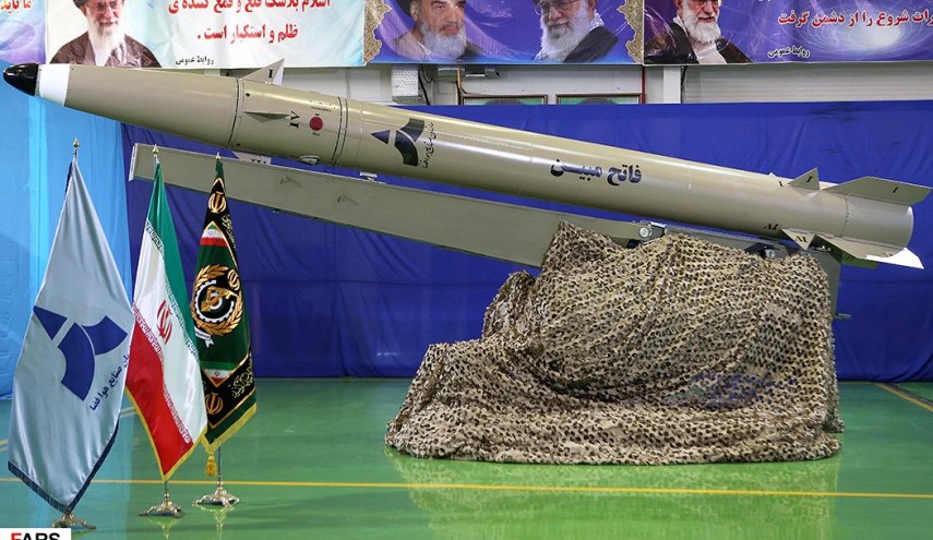 ایران تزیح الستار عن صاروخ ذكي بالغ الدقة (صور)
