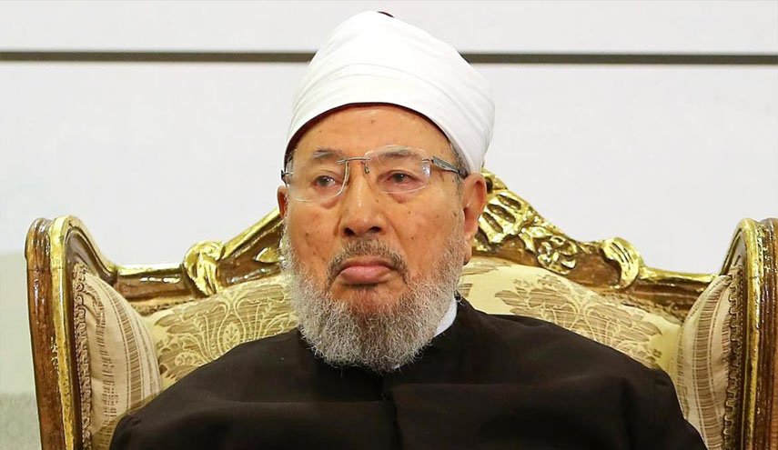 هجوم واسع على «القرضاوي» بعد دعوته لمقاطعة «الحج»
