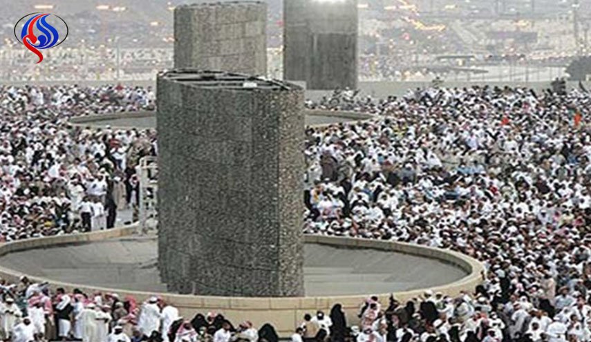 حجاج بيت الله يواصلون رمي الجمرات في ثاني أيام التشريق
