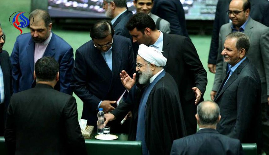 تکلیف قانع نشدن نمایندگان از پاسخ روحانی یکشنبه مشخص می شود
