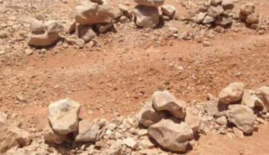 سوري يدفن ابنه الشهيد ويتلقى منه اتصالا بعد ثلاثة أيام !!