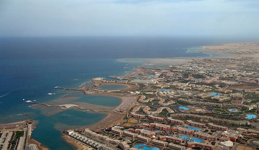 سياحي مصري: الحركة في الغردقة لم تتأثر بحادث وفاة الزوجين البريطانيين