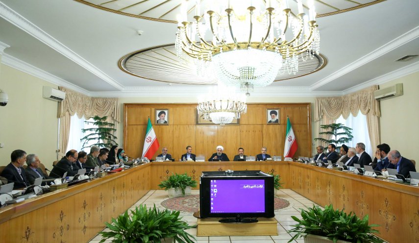  توصیه رئیس جمهور به اعضای دولت برای تلاش مضاعف جهت اجرای کامل رهنمودهای رهبر معظم انقلاب