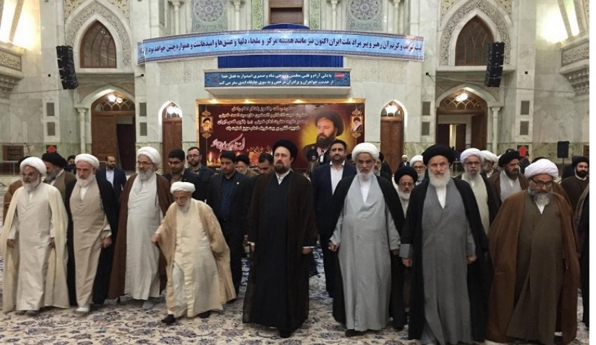 اعضاء مجلس خبراء القيادة يزورون مرقد الامام الخميني