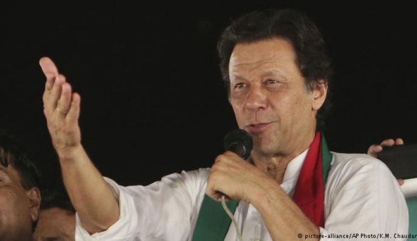عمران‌خان از پاکستانی‌های خارج از کشور درخواست کمک کرد