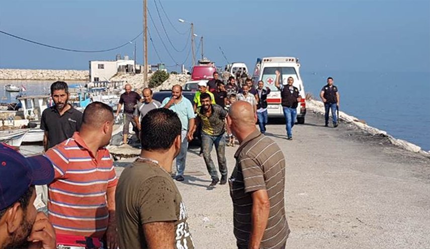 إنقاذ عشرات السوريين المهاجرين من الغرق 