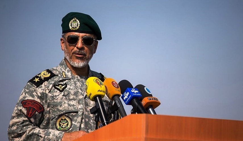 امیر سیاری: خلبانان جوان آماده دفاع از کشور هستند