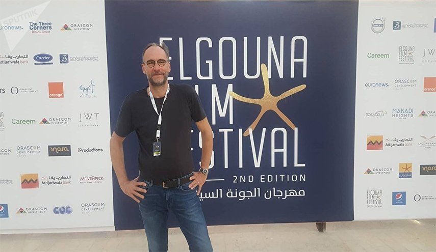 لماذا يسيطر الأميركان على السينما العالمية؟ مخرج فرنسي يجيب..