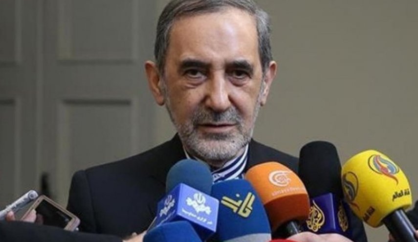 ولایتی: جبهه مقاومت اجازه نخواهد داد یک وجب از خاک سوریه جدا شود
