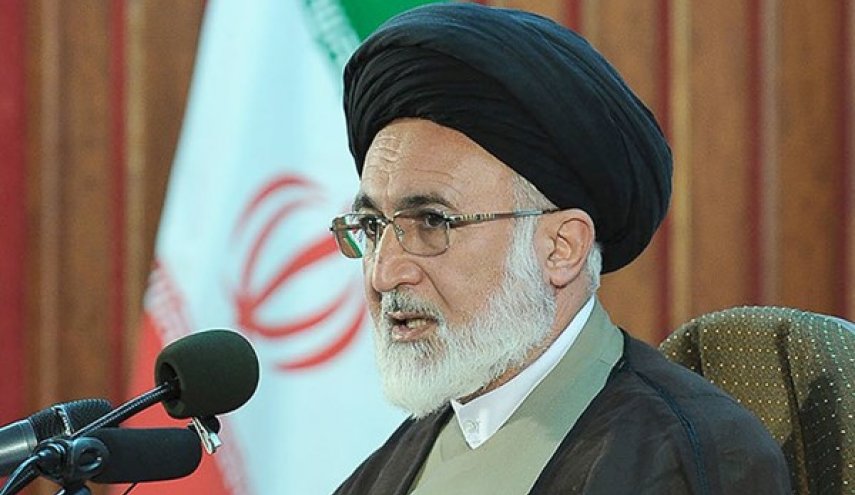 ممثل قائد الثورة: لم يتخذ اي قرار حول استئناف رحلات العمرة 