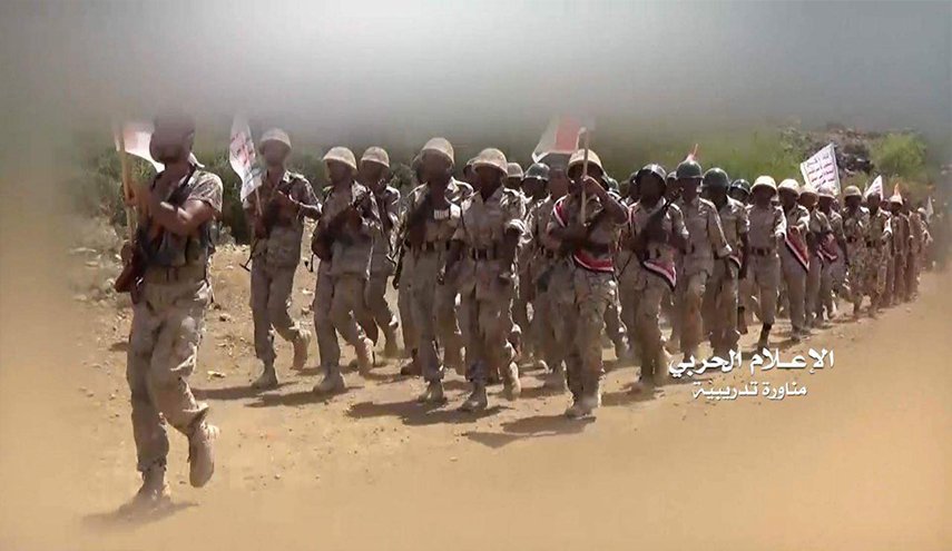 شاهد..تخرج دفعة عسكرية قتالية في الساحل الغربي