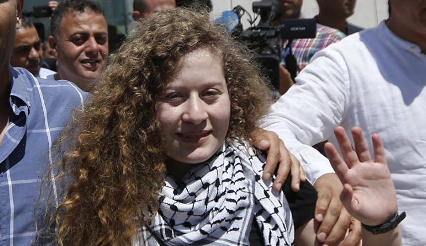 الرئيس التونسي يستقبل الفلسطينية عهد التميمي